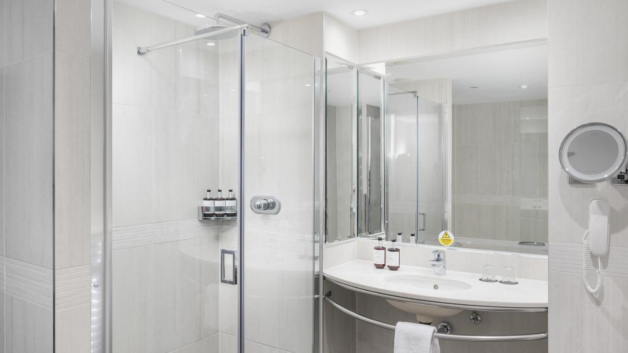 One-Bedroom King Suite with Harbour View,1611057443:JPEG